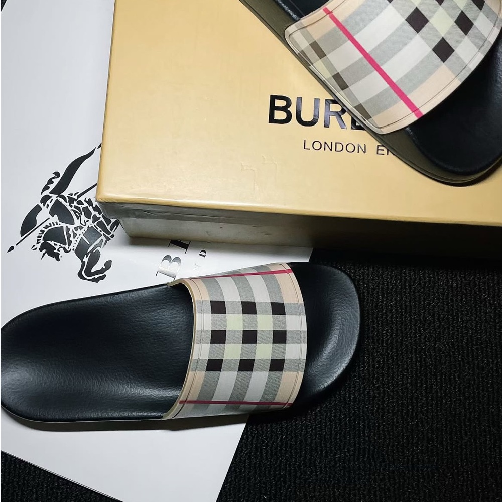 Burberry Black and Cream Sandals with Signature Style